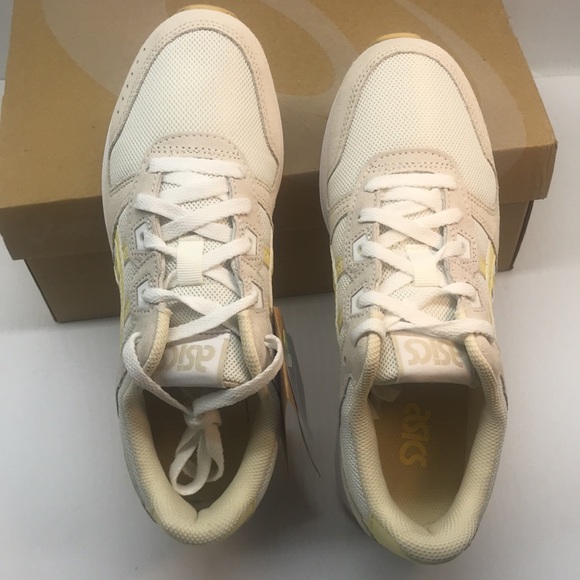 ASICS WOMENŚ LYTE CLASSIC SNEAKERS SHOES SIZE 7.5 CREAM/BUTTER - Picture 11 of 15